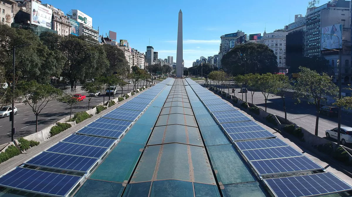 El Metrobus porteo incorporar ms de 300 paneles solares