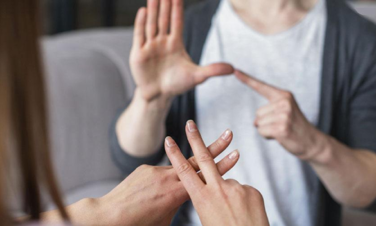 Señas en Acción, la ONG que difunde la lengua de señas