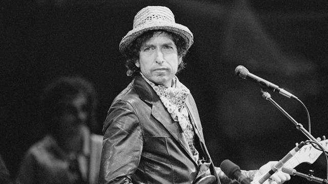 Las canciones de Bob Dylan se escuchan un 512% ms por ganar el Nobel